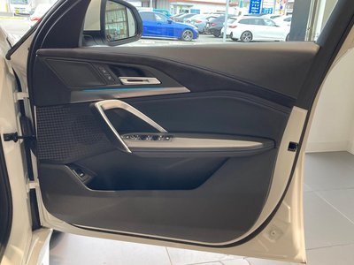 2025 BMW IX2 thumbnail 50