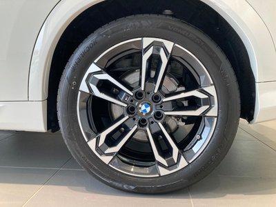 2025 BMW IX2 photo 11