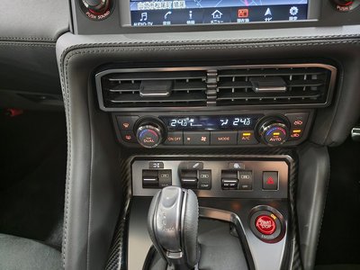 2018 Nissan GT-R — миниатюра 28