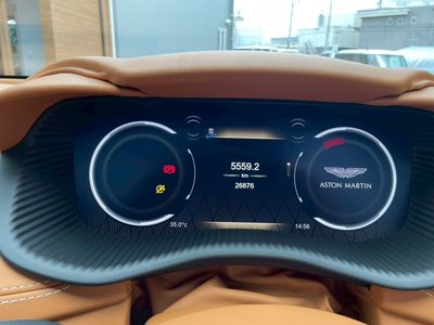 2024 Aston Martin DBX — миниатюра 34