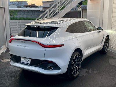 2024 Aston Martin DBX photo 3