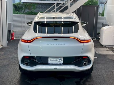 2024 Aston Martin DBX — миниатюра 18