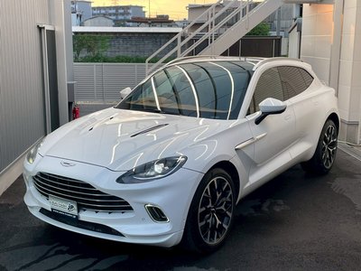 2024 Aston Martin DBX photo 8