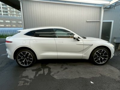2024 Aston Martin DBX — миниатюра 22