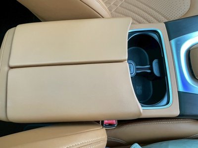 2024 Aston Martin DBX — миниатюра 51
