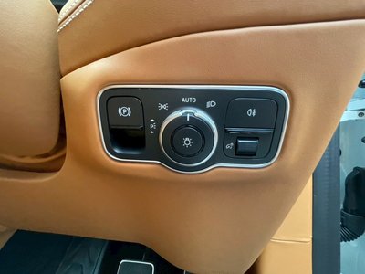 2024 Aston Martin DBX — миниатюра 45