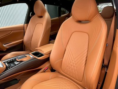 2024 Aston Martin DBX — миниатюра 68
