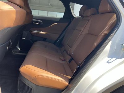 صورة 10 لـ 2025 Toyota CROWN ESTATE