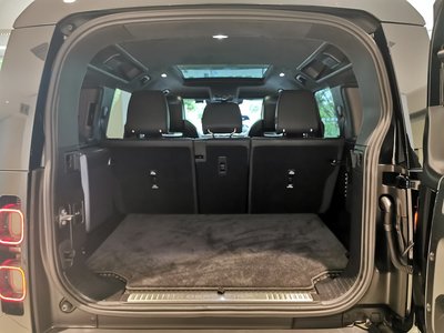 2025 LAND Rover DEFENDER thumbnail 34