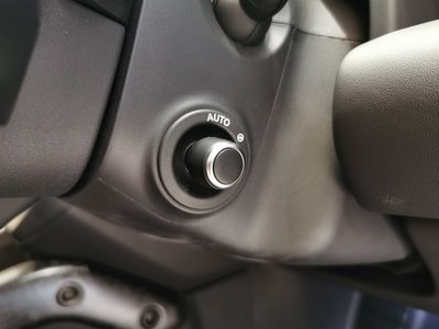 2025 LAND Rover DEFENDER thumbnail 21
