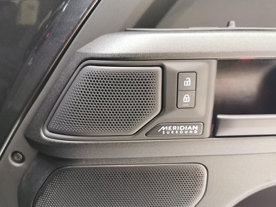 2025 LAND Rover DEFENDER photo 11