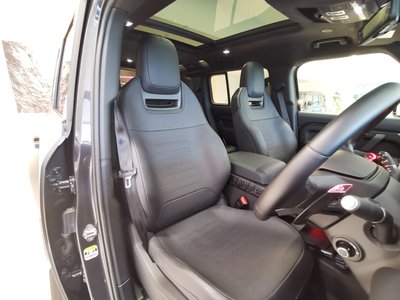 2025 LAND Rover DEFENDER thumbnail 36