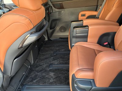 صورة 34 لـ 2025 Toyota VELLFIRE