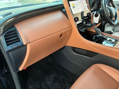صورة 26 لـ 2025 Toyota VELLFIRE