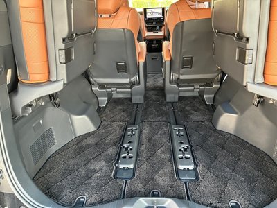 صورة 41 لـ 2025 Toyota VELLFIRE
