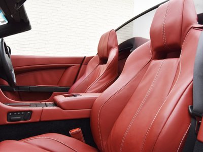 صورة 9 لـ 2009 Aston Martin V8 VANTAGE ROADSTER