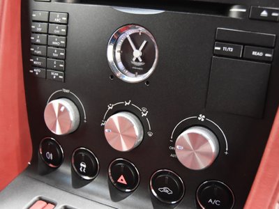 صورة 18 لـ 2009 Aston Martin V8 VANTAGE ROADSTER