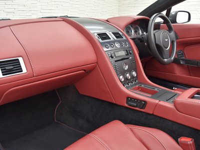 صورة 10 لـ 2009 Aston Martin V8 VANTAGE ROADSTER