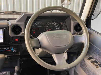 2000 Toyota LAND CRUISER 70 缩略图 22