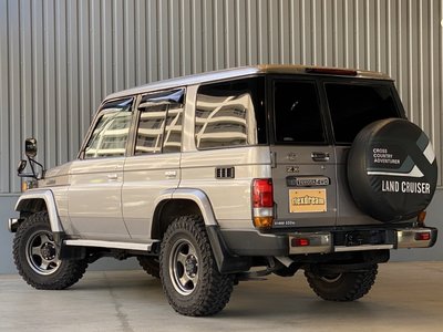 2000 Toyota LAND CRUISER 70 照片 3