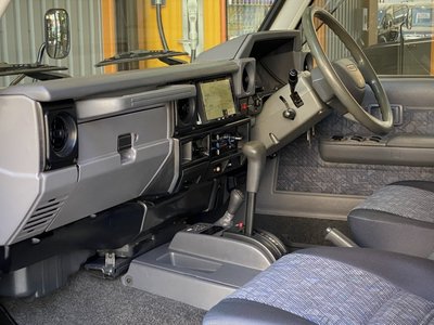 2000 Toyota LAND CRUISER 70 照片 15