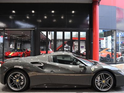 صورة 8 لـ 2017 Ferrari 488 SPIDER