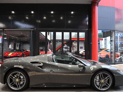 صورة 5 لـ 2017 Ferrari 488 SPIDER