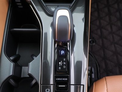 2025 Toyota CROWN SPORT photo 11