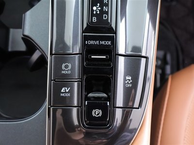 2025 Toyota CROWN SPORT photo 12