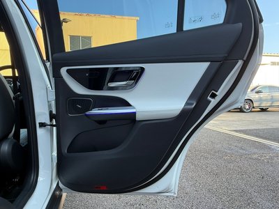 2025 Mercedes-BENZ GLC thumbnail 32