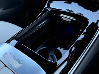 2025 Mercedes-BENZ GLC thumbnail 56
