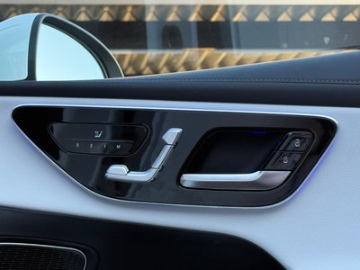 2025 Mercedes-BENZ GLC thumbnail 22