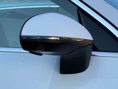 2025 Mercedes-BENZ GLC photo 12