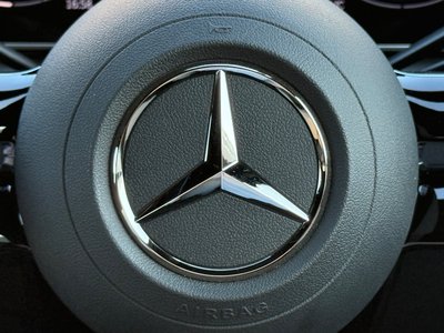 2025 Mercedes-BENZ GLC thumbnail 44