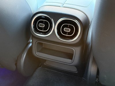 2025 Mercedes-BENZ GLC thumbnail 38