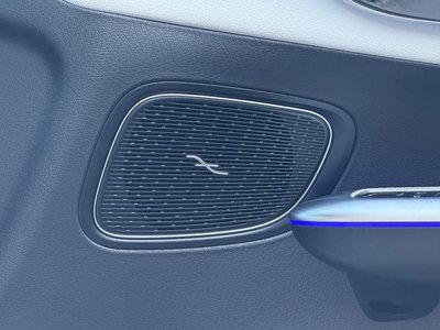 2025 Mercedes-BENZ GLC thumbnail 26