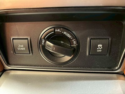 صورة مصغرة 130 لـ 2022 Toyota LAND CRUISER PRADO