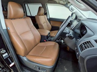2022 Toyota LAND CRUISER PRADO — фото 11