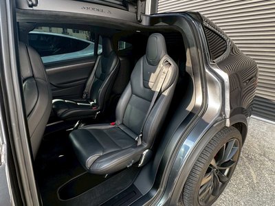 2017 Tesla MODEL X — миниатюра 19