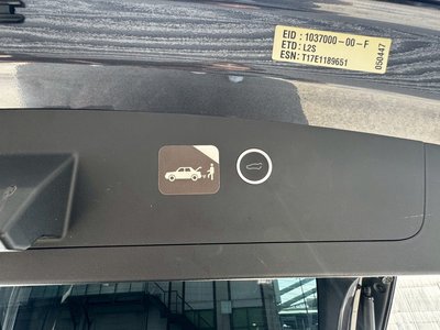 2017 Tesla MODEL X — миниатюра 26
