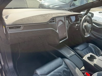 2017 Tesla MODEL X — миниатюра 17
