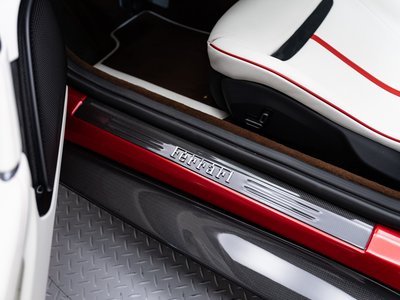 صورة 21 لـ 2024 Ferrari ROMA SPIDER