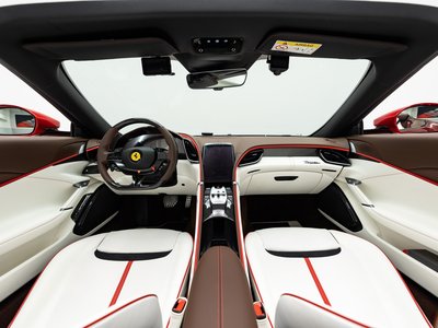 صورة 30 لـ 2024 Ferrari ROMA SPIDER