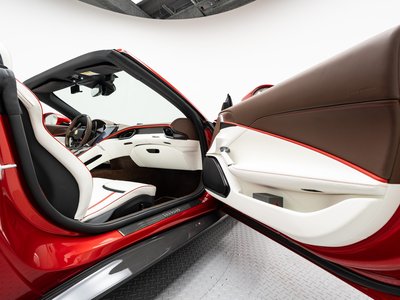 صورة 29 لـ 2024 Ferrari ROMA SPIDER