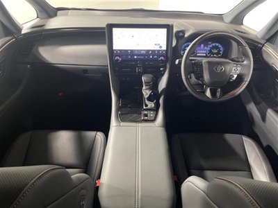2026 Toyota ALPHARD — фото 2