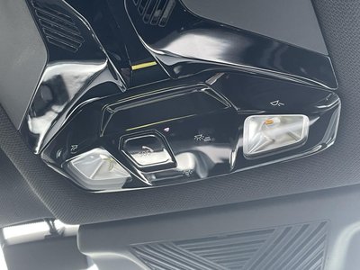 2025 BMW X1 — миниатюра 15