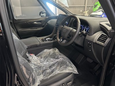 2026 Toyota ALPHARD — фото 24