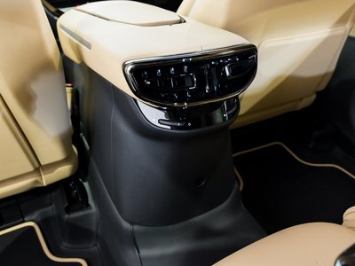 2024 Ferrari PUROSANGUE 缩略图 37