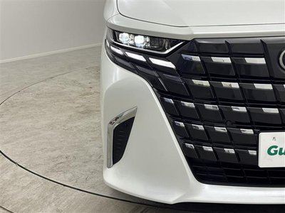صورة 40 لـ 2025 Toyota ALPHARD