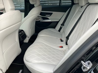 2025 Mercedes-BENZ E-CLASS photo 4